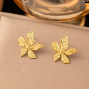 5 Leaf Gold Earrings