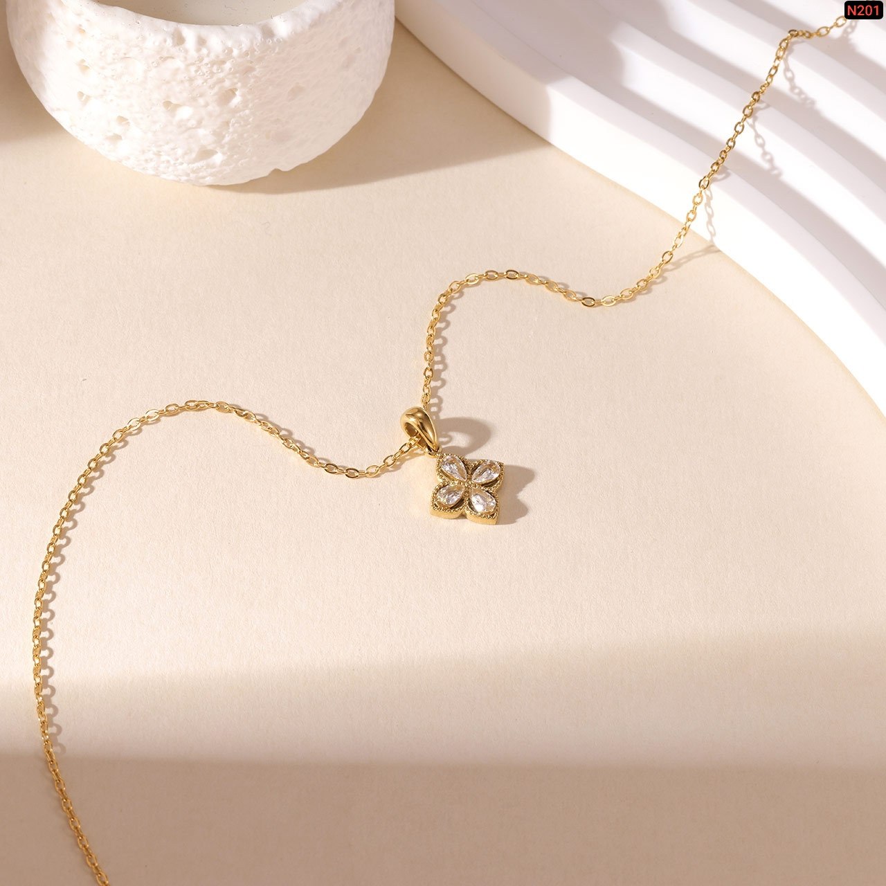 Hollow Four Leaf Clover Stone Necklace - Image 3